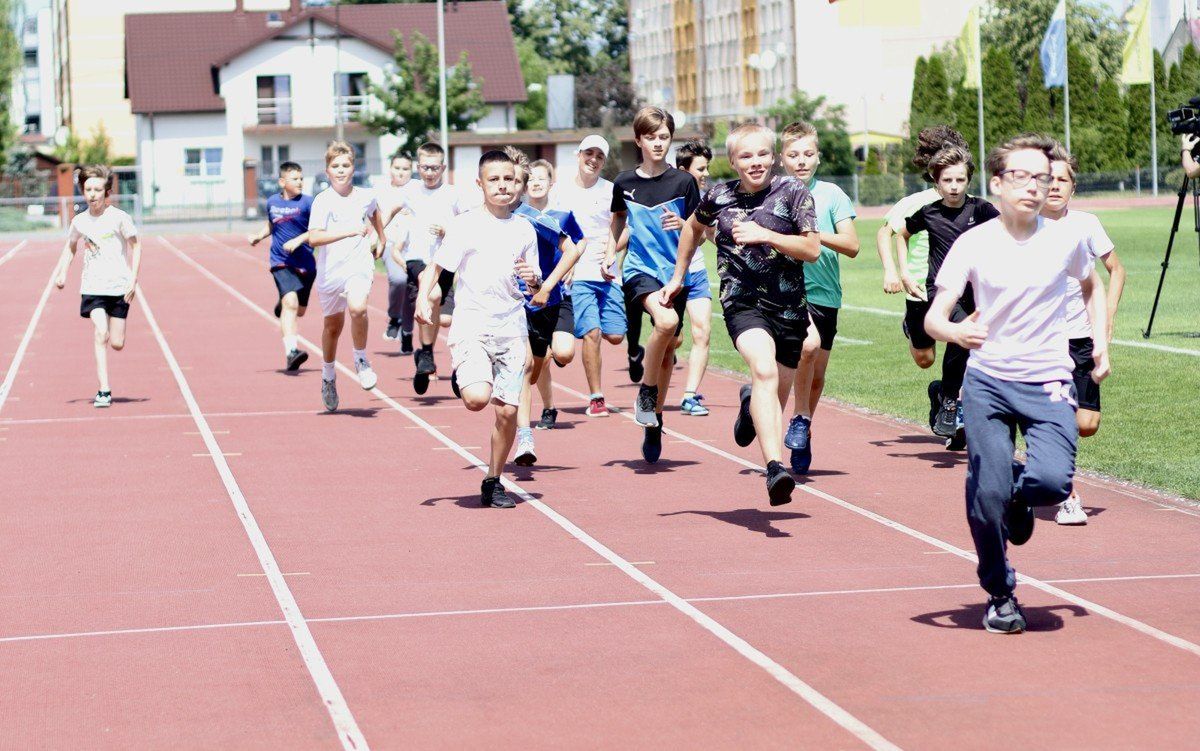 Z "Eneą po uśmiech i zdrowie". Impreza biegowa dla dzieci i młodzieży w Kozienicach