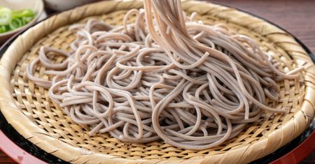 Konkurencja dla włoskiego spaghetti? Sięgnij po ten makaron, a łatwiej zrzucisz zbędne kilogramy