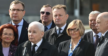 U boku Kaczyńskiego. Kurski zarzewiem konfliktu z Nawrockim?