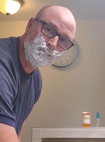 Nie wiesz, jak się golić? Tata z YouTube'a nauczy Cię tego i wielu innych skilli