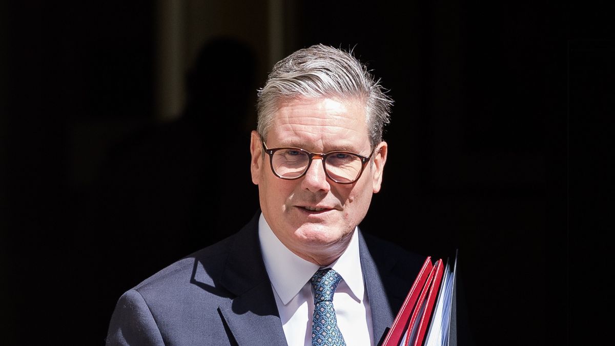 LONDON, UNITED KINGDOM - JULY 24, 2024: British Prime Minister Sir Keir Starmer departs 10 Downing Street for the House of Commons to attend the first Prime Minister's Questions (PMQs) since the general election in London, United Kingdom on July 24, 2024. (Photo credit should read Wiktor Szymanowicz/Future Publishing via Getty Images)