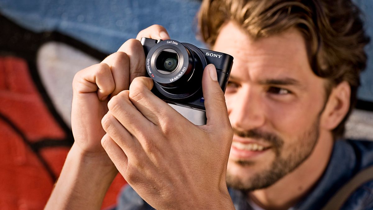 Sony Cyber-shot RX100 - matryca "CX-podobna" i szkło f/1,8-4,9 1