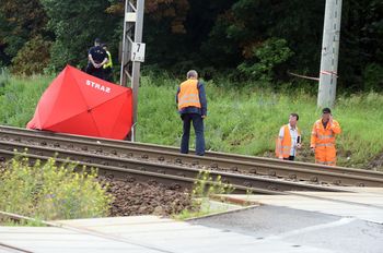 Tragiczny wypadek w Miękini. Kobieta chciała przejść przez tory przed pociągiem. Nie zdążyła. Zginęła na miejscu