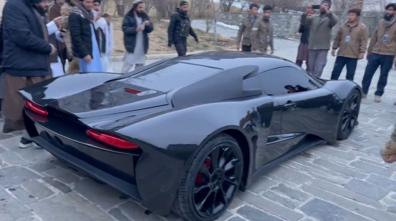Pierwsze superauto z Afganistanu. Talibowie chwalą się tym nagraniem