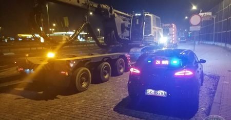 Śląsk. Przewoził za ciężką maszynę budowlaną. Przewoźnikowi grożą kary pieniężne