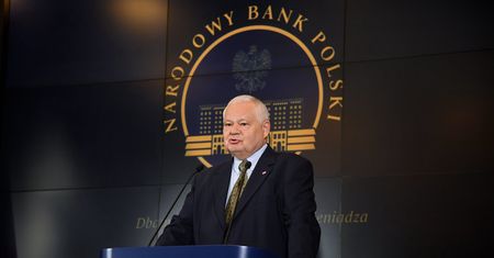 Byli prezesi NBP ostro krytykują politykę pieniężną banku. To pierwszy taki apel