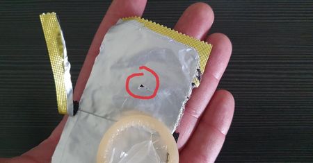 Dziurawiła prezerwatywy, żeby zajść w ciążę. Trafiła do więzienia