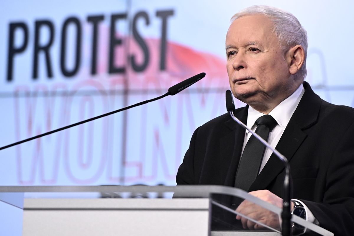 Kaczyński wzywa na protest do Warszawy. "Mamy problem"