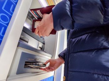 Wpłata na konto. Od takiej kwoty bank zawiadomi skarbówkę
