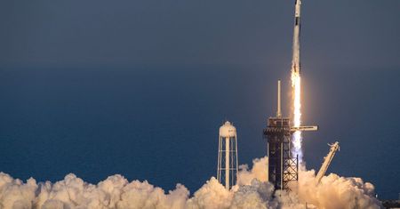 NASA i SpaceX wysłały na ISS nową załogę. Wracają "uwięzieni" astronauci