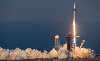 NASA i SpaceX wysłały na ISS nową załogę. Wracają "uwięzieni" astronauci