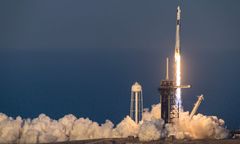 NASA i SpaceX wysłały na ISS nową załogę. Wracają "uwięzieni" astronauci