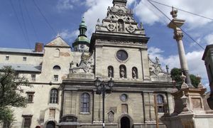 Rosyjski atak na Lwów. Dron uderzył w kościół UNESCO