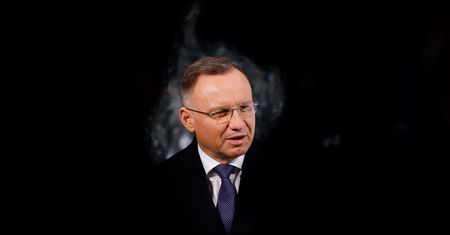 Ekonomista mówi, co kryje się za odesłaniem budżetu do TK. "Szkodliwe"