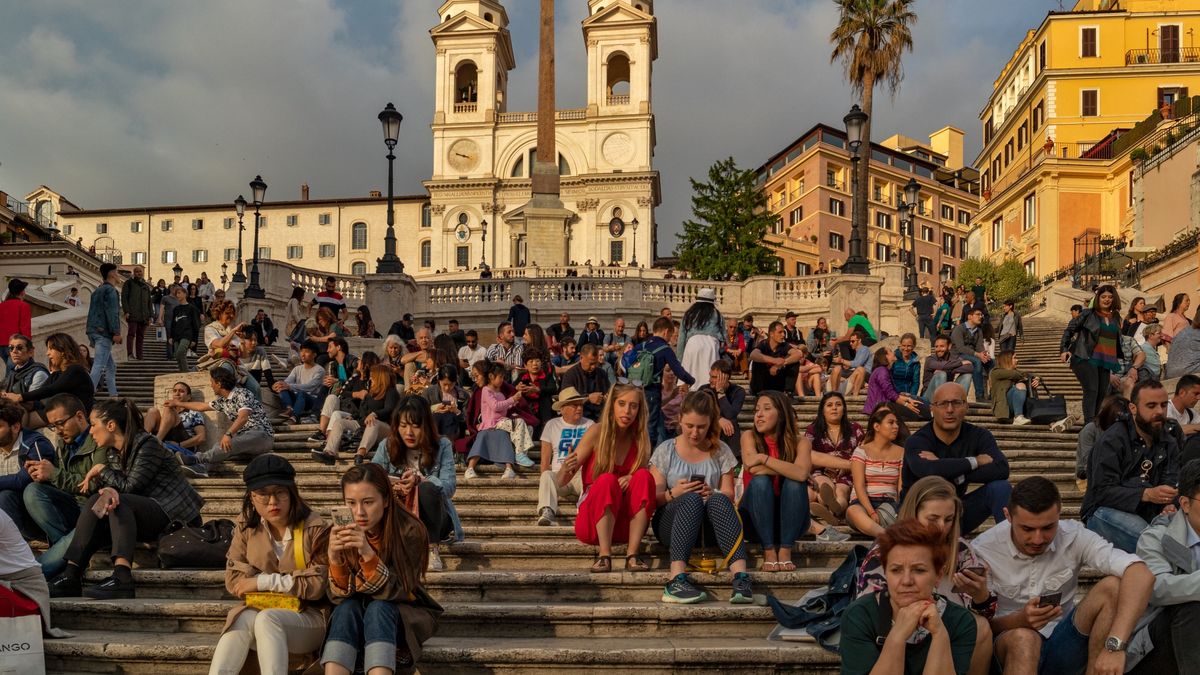 Turyści często przesadzają z zachowaniem w Rzymie
