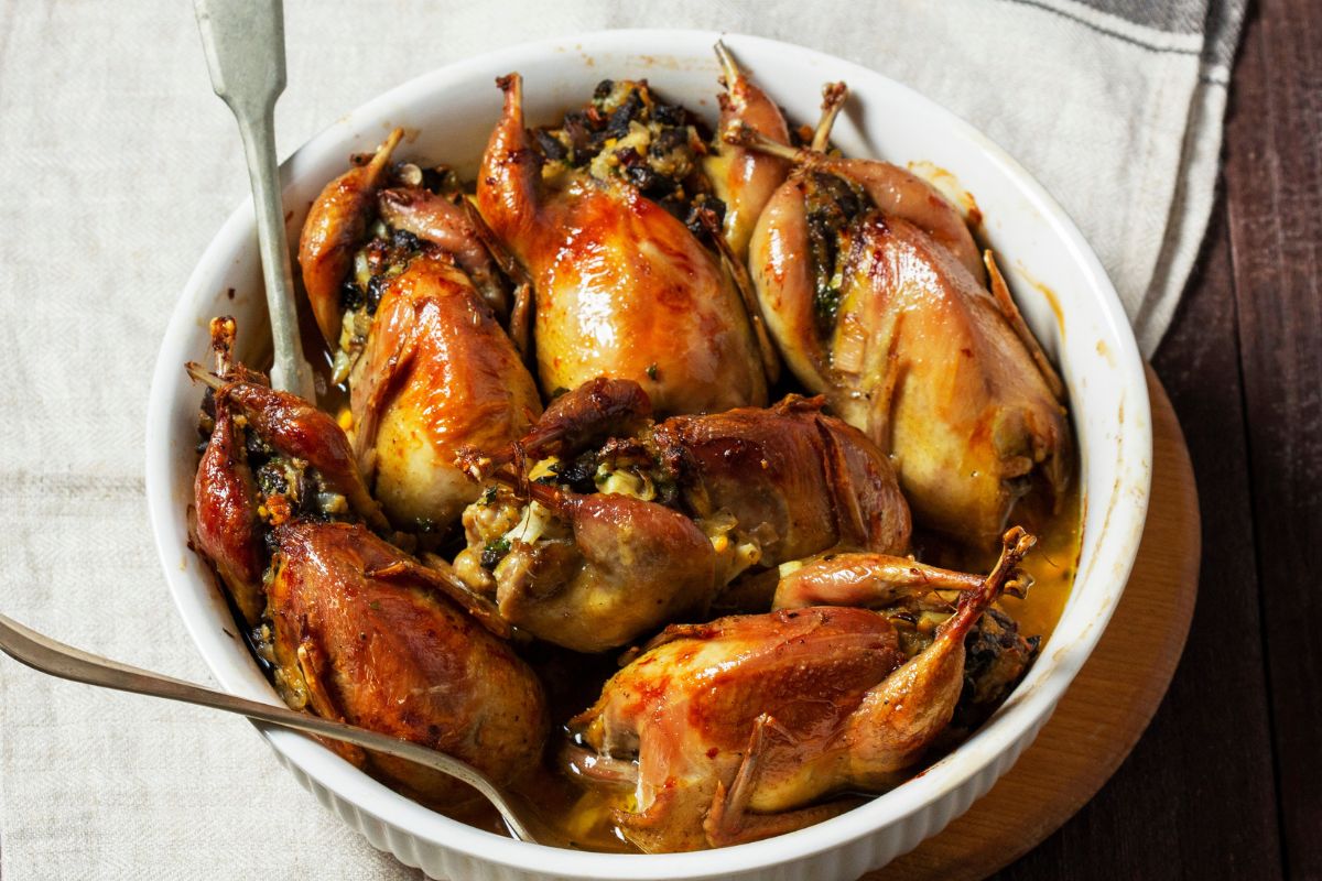 Gołębie kiedyś lądowały na stołach