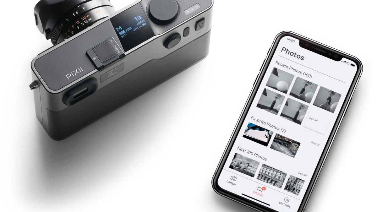 Pixii ma 12 Mpix, matrycę APS-C, 4 GB wewnętrznej pamięci i brakuje mu ekranu 1