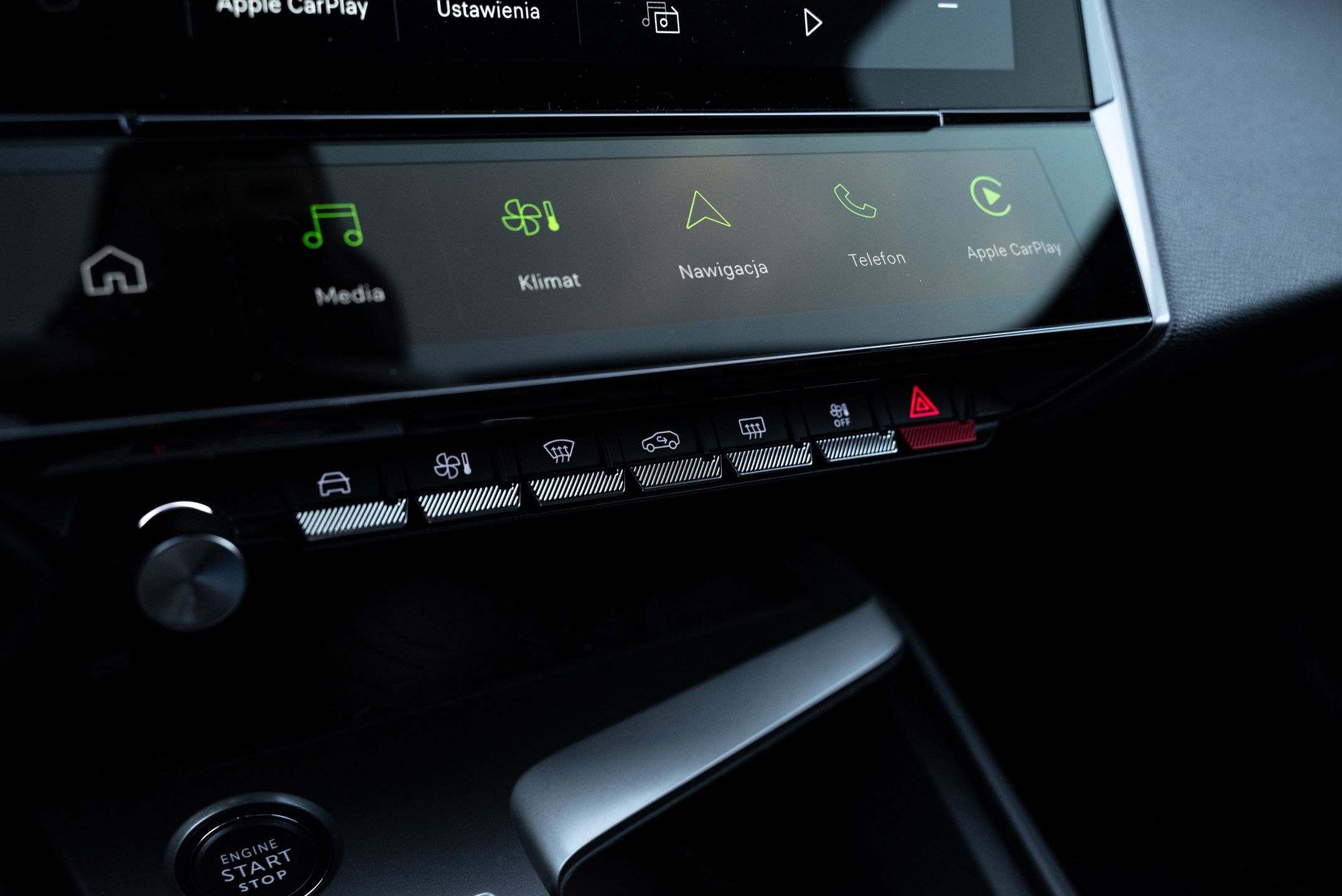 Peugeot 408 Hybrid 145