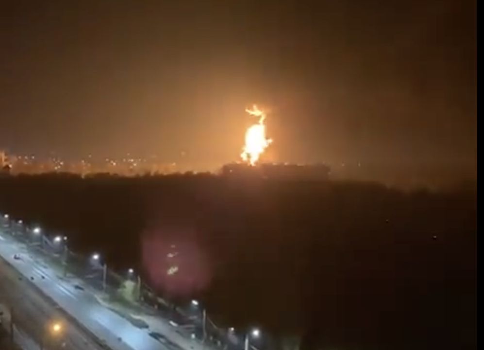 Eksplozja i pożar w bazie paliwowej w Brjańsku 