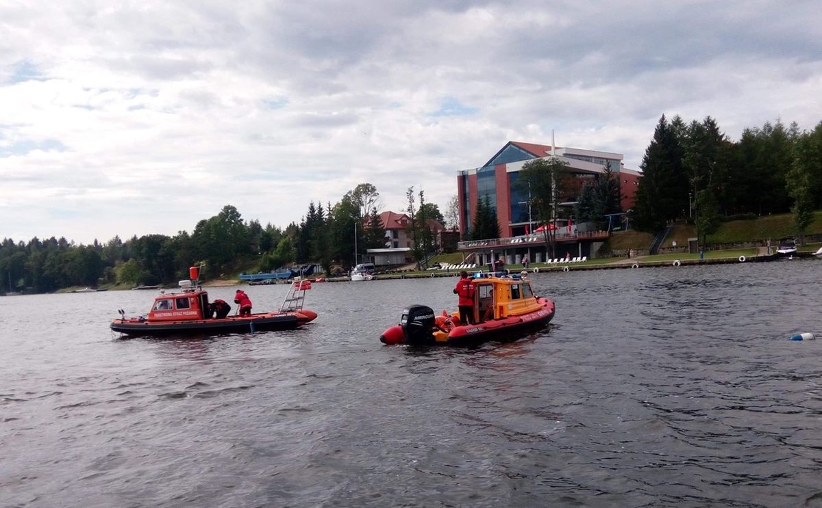 Jezioro Tałty. 21-latek wypadł za burtę jachtu 