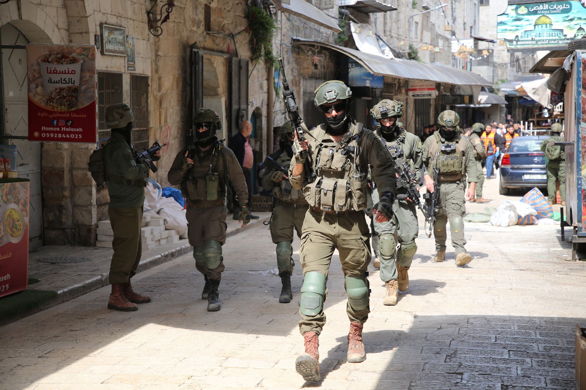 Rozbił młotem figurę Chrystusa. Izraelska armia wymierzyła mu karę