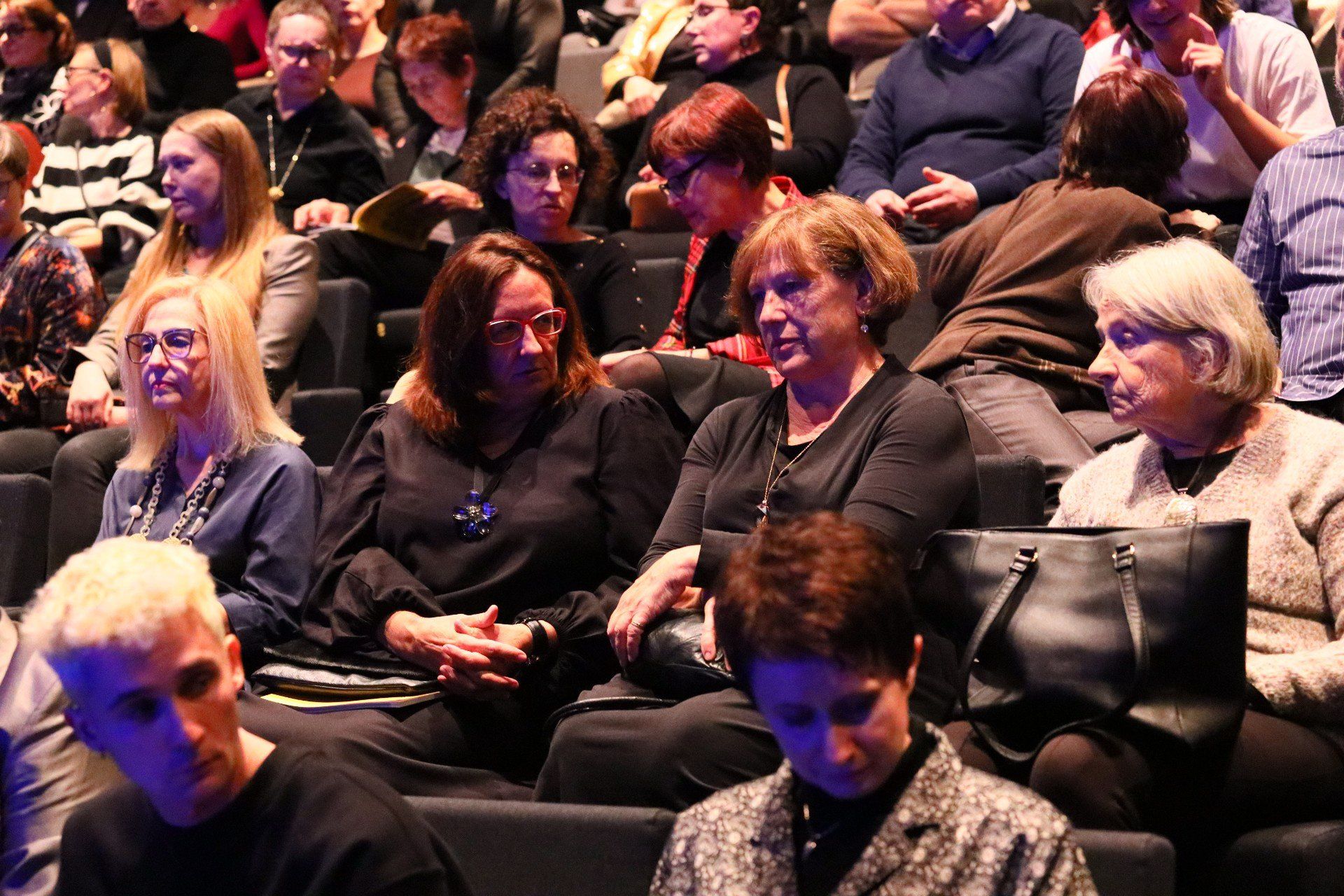 Uczestnicy wypełnili salę teatralną