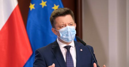 Będą obowiązkowe szczepienia na COVID-19? Dworczyk stanowczo wyjaśnia