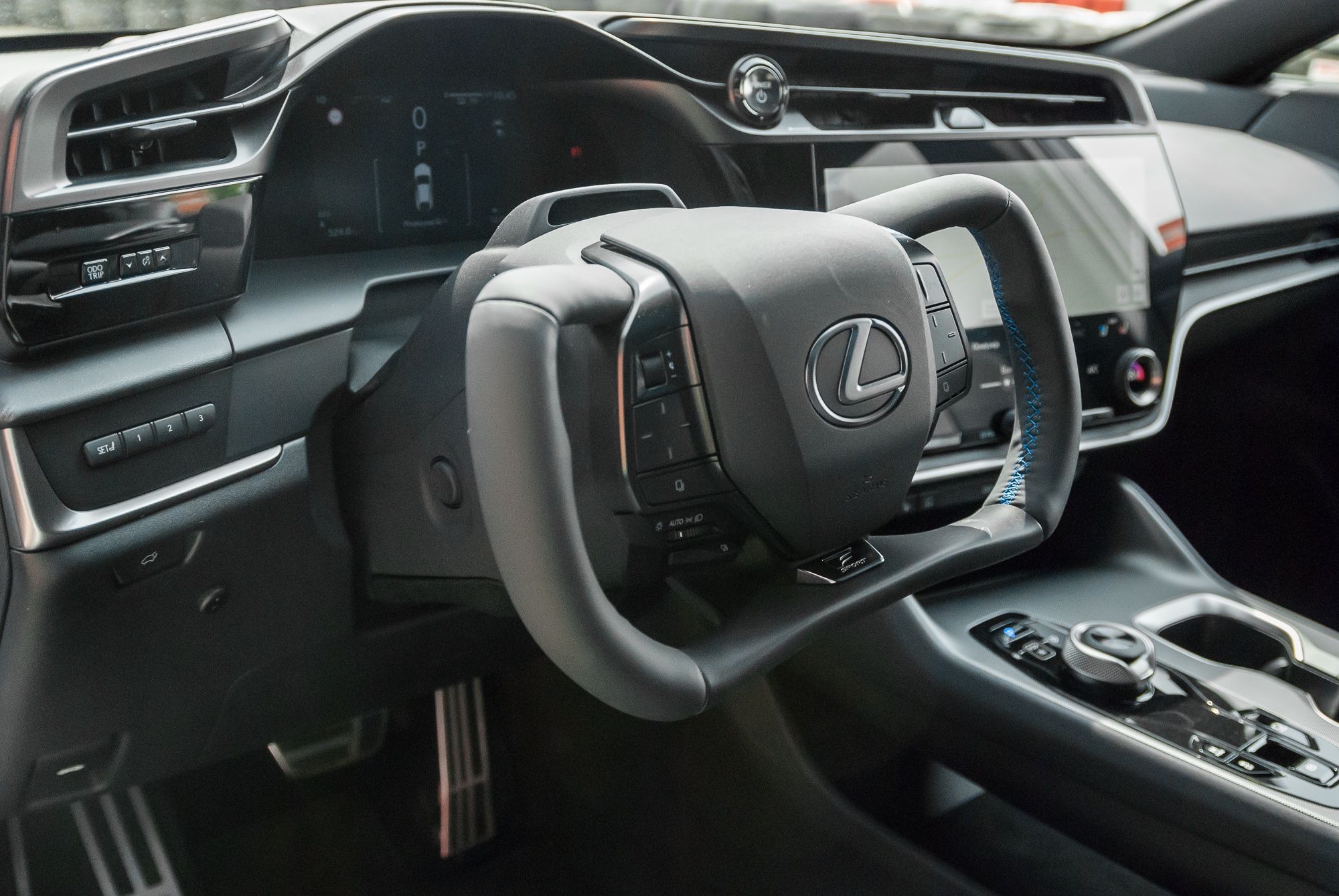 Lexus RZ F Sport