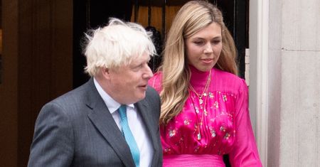 Ma trzecią żonę. Nie jest tajemnicą, dlaczego się rozwodził