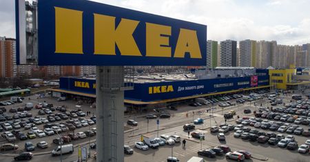 IKEA otwiera się na klientów. Co z restauracjami na terenie sklepów?