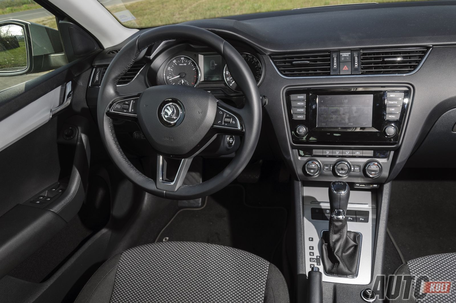 Škoda Octavia 1,2 TSI DSG Ambition - galeria zdjęć 20