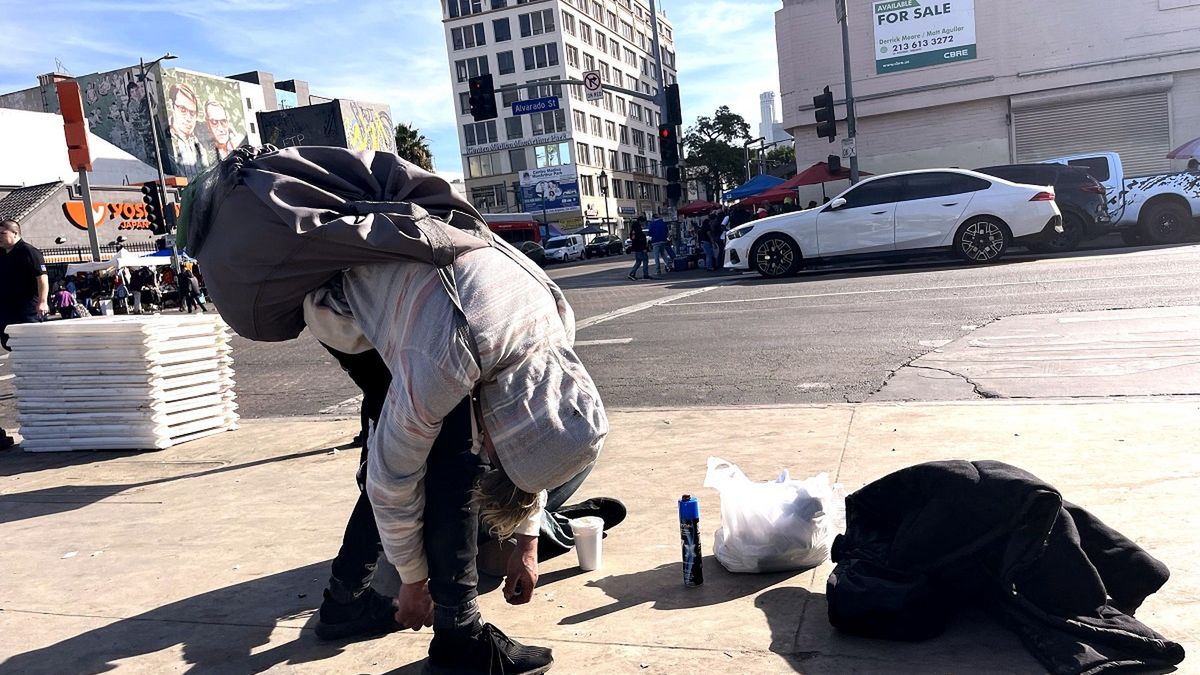 Fentanyl zamienia ludzi w zombie.