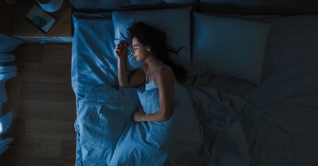 Regularnie korzystasz z drzemki? Naukowcy ostrzegają