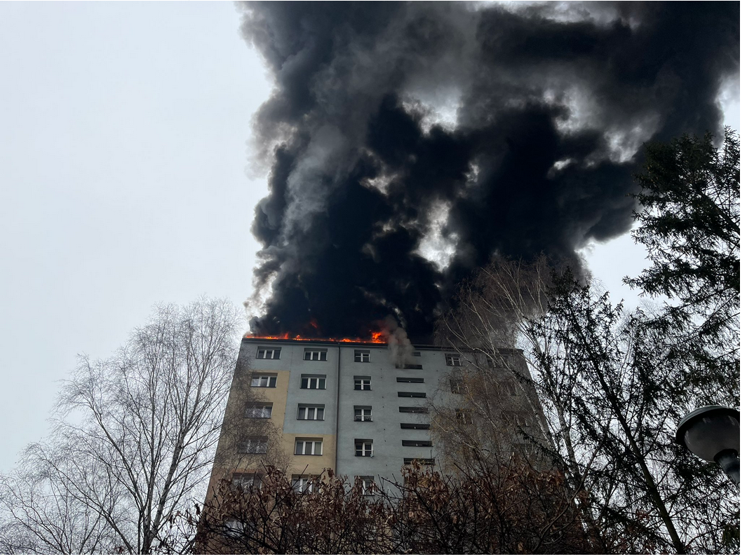 Duży pożar w Czechach. Polscy strażacy ruszyli z pomocą