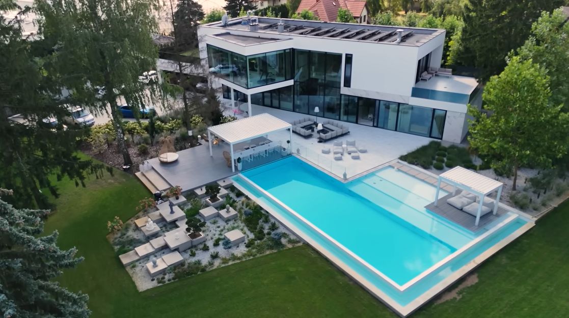 Dom Klaudii Halejcio z zewnątrz