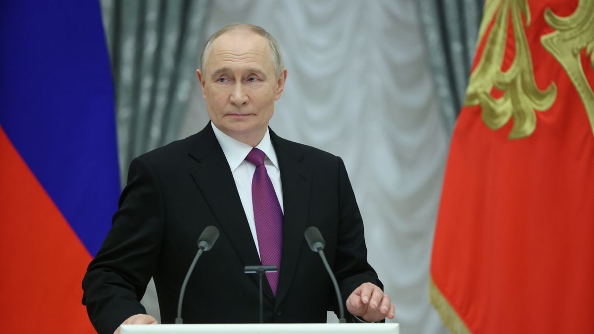 MOSCOW, RUSSIA - NOVEMBER 04: (RUSSIA OUT) Russian President Vladimir Putin looks on during an award ceremony at the Kremlin on November 4, 2025 in Moscow, Russia. Russian President Vladimir Putin took part in several events marking National Unity Day. (Photo by Contributor/Getty Images)