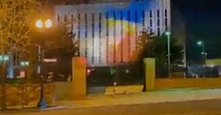 Oto rosyjska ambasada w Waszyngtonie. Próbowali reagować. Bezskutecznie