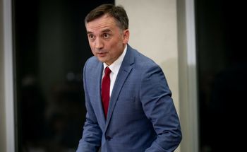 Co z aresztem dla Ziobry? Decyzja sądu o odroczeniu posiedzenia