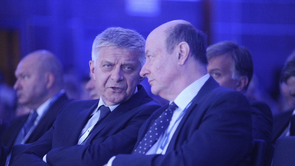 Byli ministrowie finansów apelują do rządu PiS o ujawnienie stanu finansów publicznych. Pod listem otwartym podpisali się m.in. Marek Belka i Jacek Rostowski