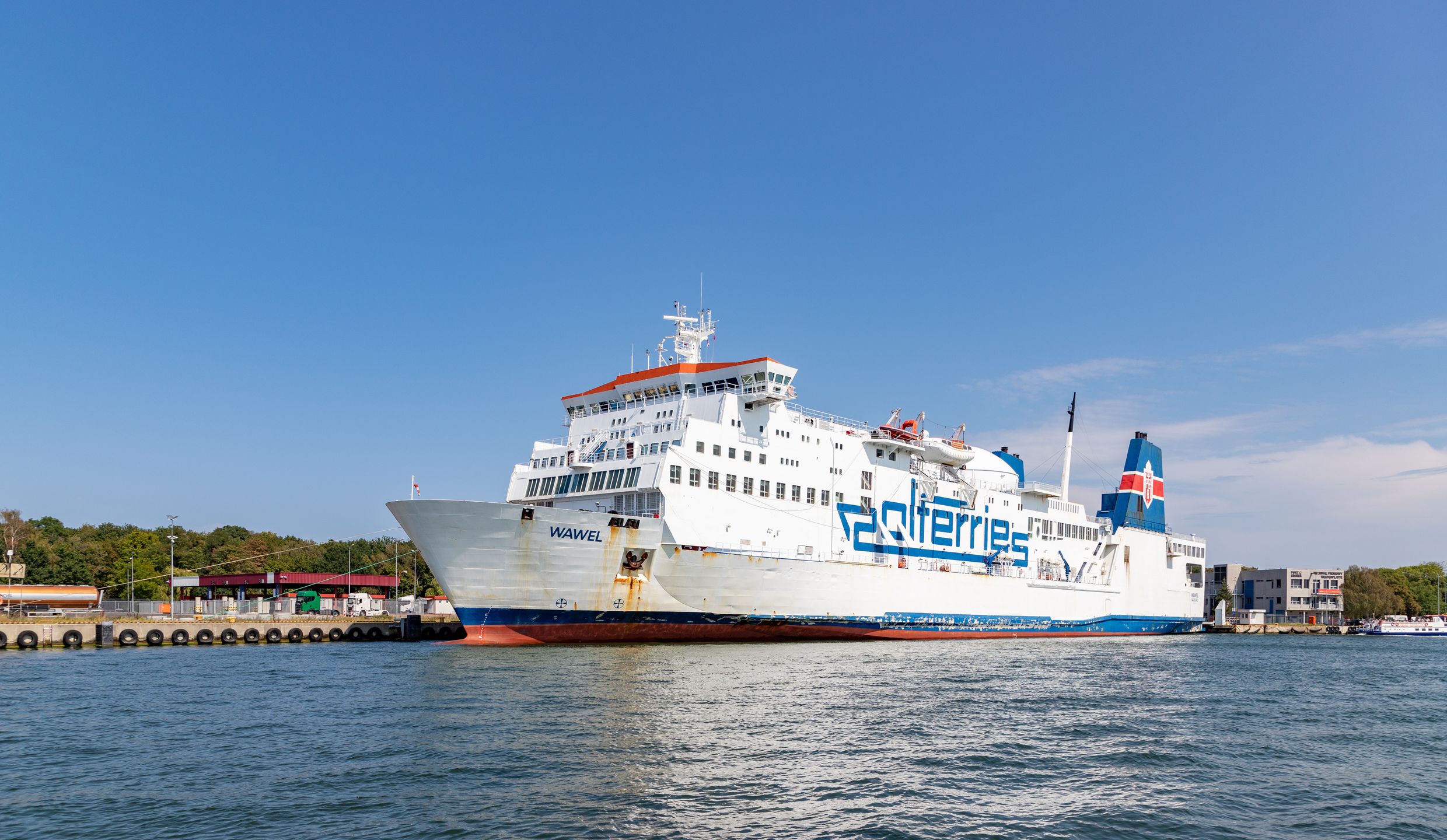Prom firmy Polferries, która oferuje rejsy między innymi ze Świnoujścia do Ystad