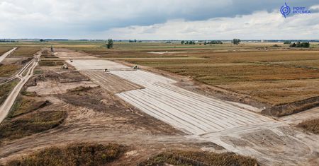"Nowe lotnisko coraz bliżej". Pokazali zdjęcia z placu budowy Portu Polska