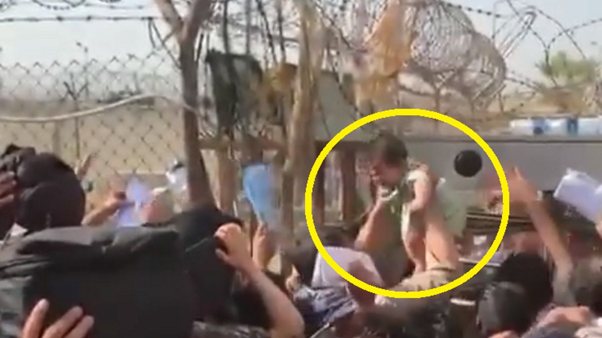 Rodzice podali swoje dziecko obcym