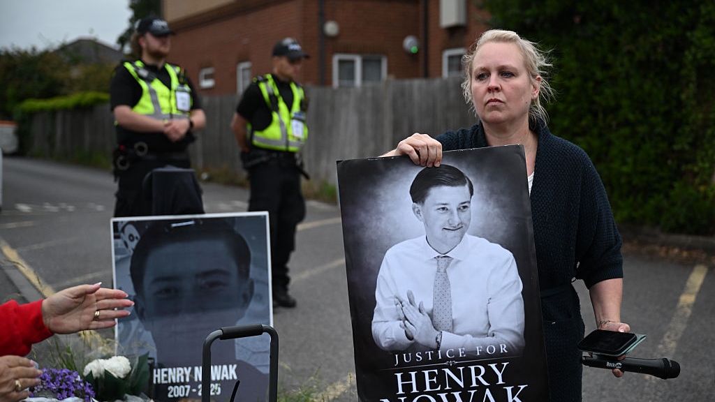 People Gather In Southampton To Protest The Death Of Henry Nowak
SOUTHAMPTON, ENGLAND - JUNE 07: A woman holds a poster of Henry Nowak during a protest about his death outside Portswood Police Station on June 07, 2026 in Southampton, England. Earlier this week violent protests erupted in Southampton and Liverpool following the release of police body-worn camera footage from the scene of the murder of 18-year-old student Henry Nowak. The controversy centres on the actions of Hampshire Police, who handcuffed and arrested Nowak as he lay dying from stab wounds, choosing to believe a false racial abuse claim made by his killer, Vickrum Digwa. (Photo by Finnbarr Webster/Getty Images)
Finnbarr Webster