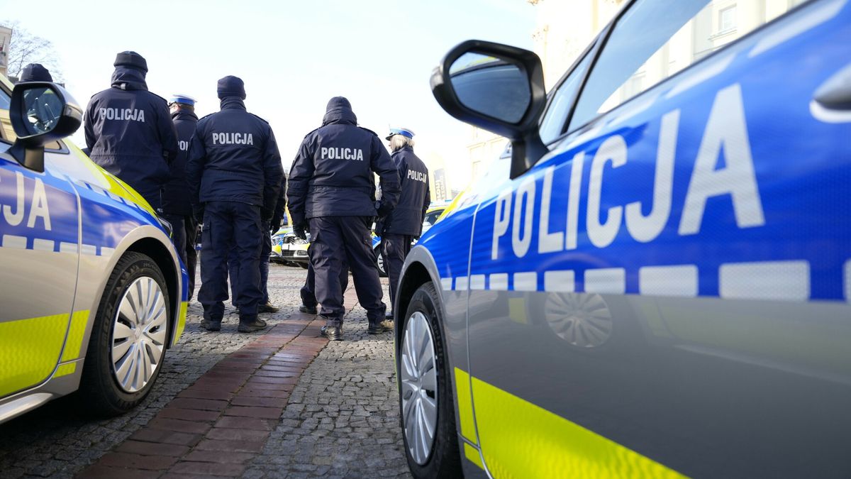 Nowe pojazdy dla sto?ecznej policji z programu Warszawa Chroni
27.01.2025 Warszawa Konferencja dotyczaca przekazania policjantom pojazdow sluzbowych oraz specjalistycznego sprzetu zakupionego ze srodkow Urzedu m.st. Warszawy, w ramach programu Warszawa Chroni fot. Marysia Zawada/REPORTER
Marysia Zawada/REPORTER