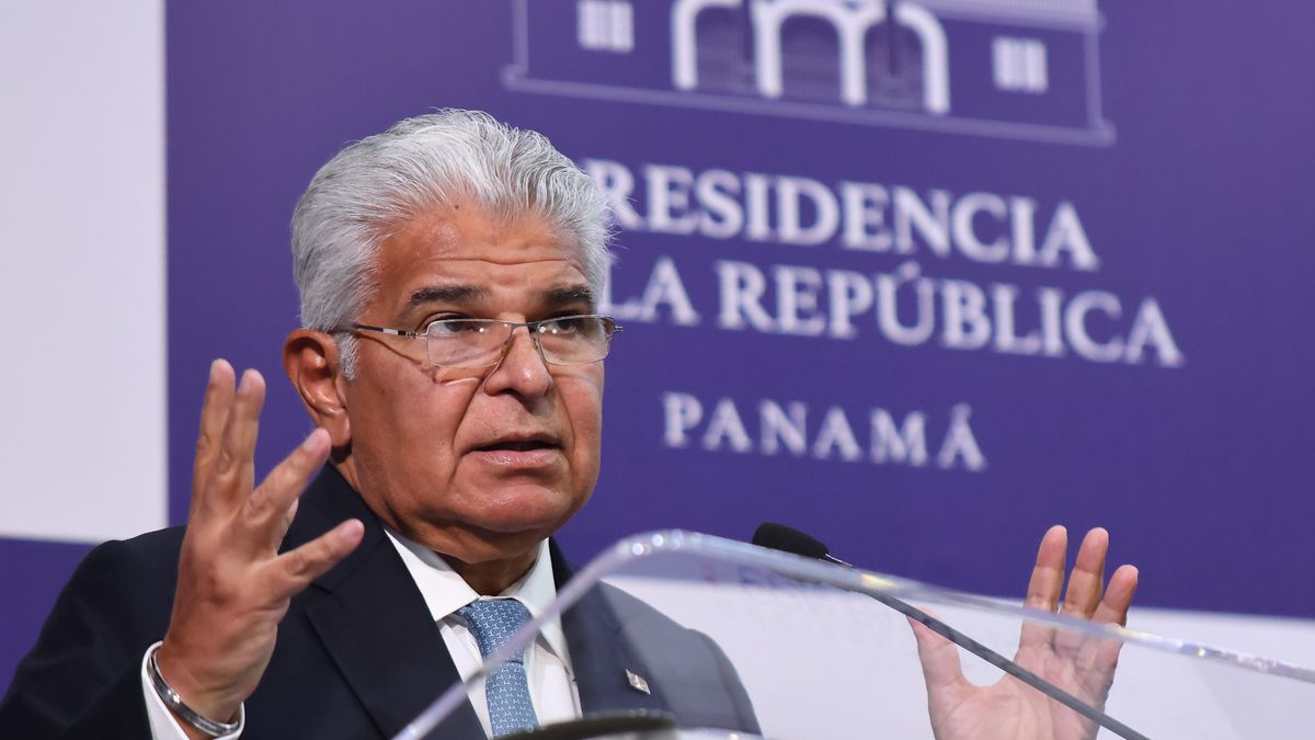 Panamanian President Jose Raul Mulino speaks during a press conference after meeting with US Secretary of State Marco Rubio, in Panama City, Panama, 02 February 2025. Mulino said he stressed that 'Panama's sovereignty is not in question' during his meeting with Rubio, which was held in the midst of a dispute over the Panama Canal, which US President Donald Trump has threatened to 'take back'. EPA/GABRIEL RODRIGUEZ Dostawca: PAP/EPA.