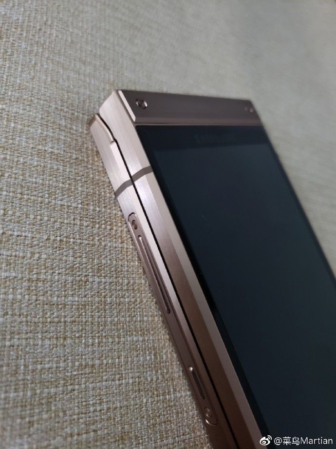 #wSkrócie: Samsung W2019 na zdjęciach, składany Galaxy F w drodze i Snapdragon 8150 w bazie Geekbench 9