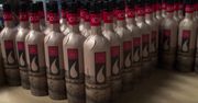 Szkoci wyprzedzili Coca-Colę i Bacardi. Mają nową butelkę na wino - nie plastik ani szkło