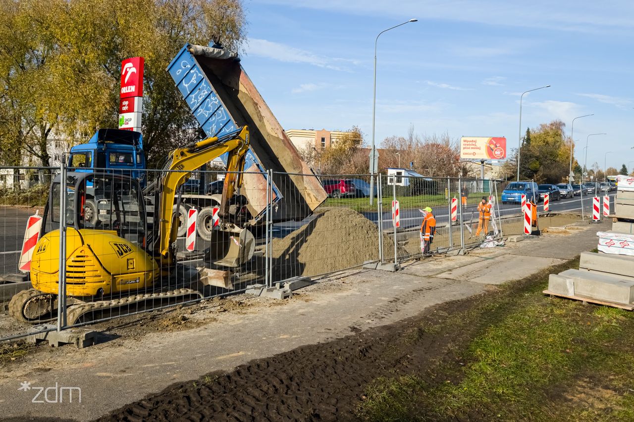 Poznań: Remonty przystanków na finiszu, ale pasażerowie poczekają jeszcze kilka tygodni. Dlaczego?