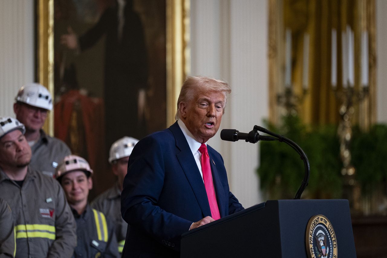 Trump zmienia metodę z "kija" na "marchewkę". Zwrócił się z apelem