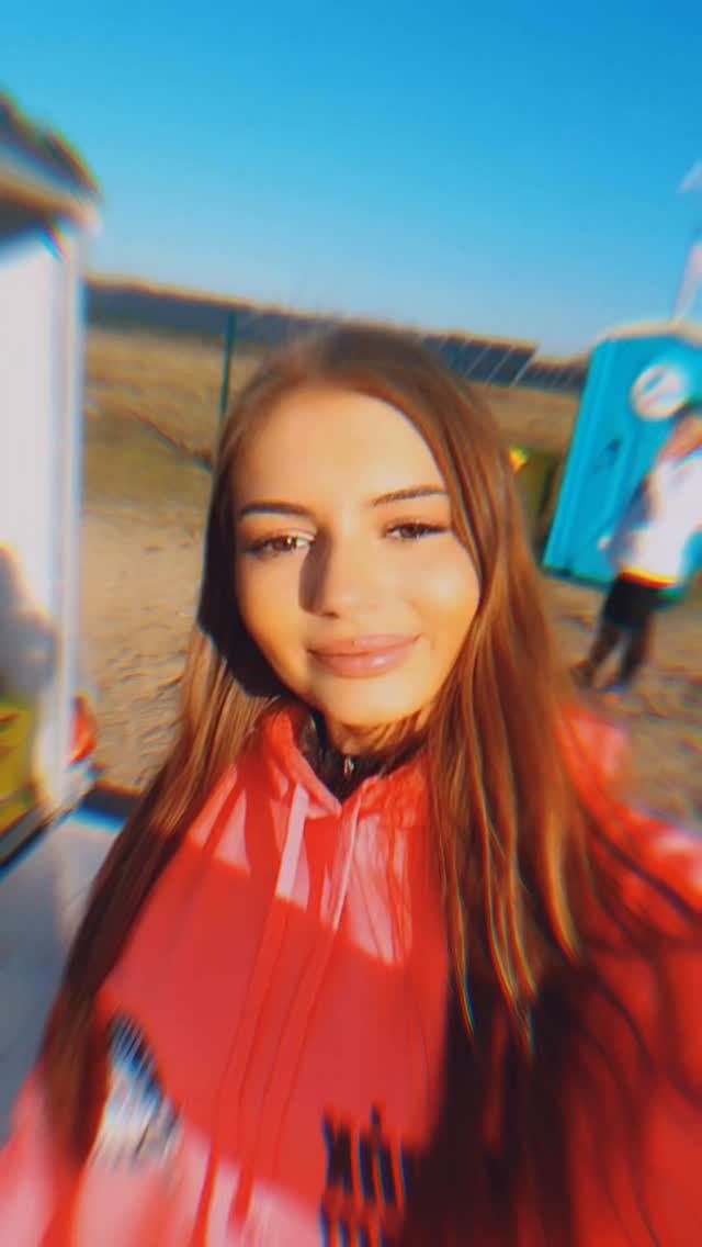 Roksi z "Hotelu Paradise"